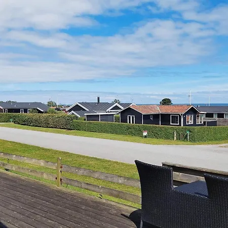 V Holiday home *